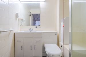 SHOWER ROOM- click for photo gallery